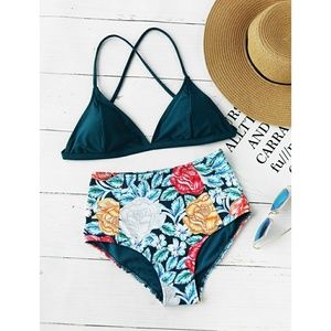 Bikini with Flower Print High-Waisted Bottoms